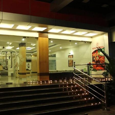 Hotel Peninsula Thrissur Extérieur photo