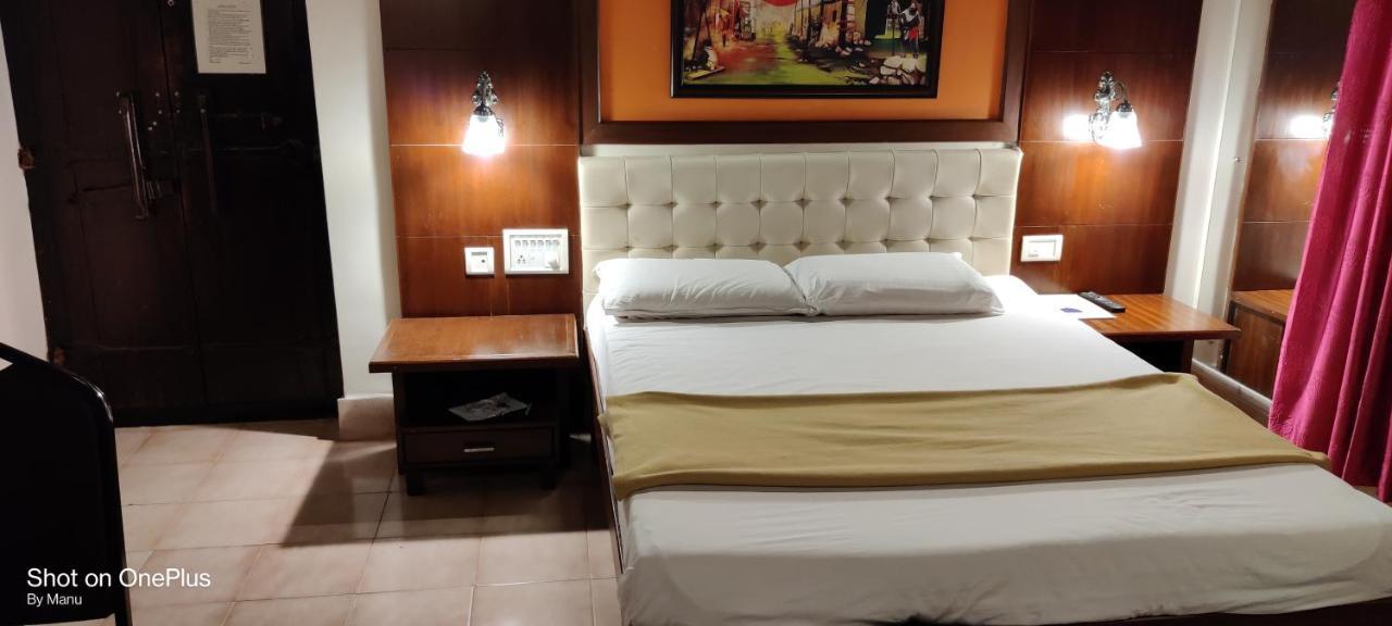 Hotel Peninsula Thrissur Extérieur photo